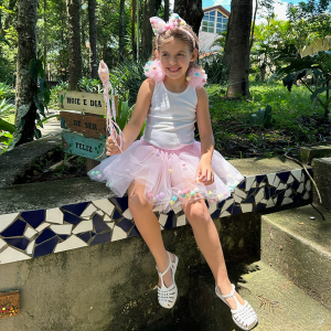 Fantasia Pompons e Laços